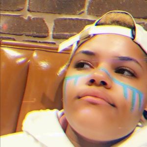 Meet your Posher, Charlise